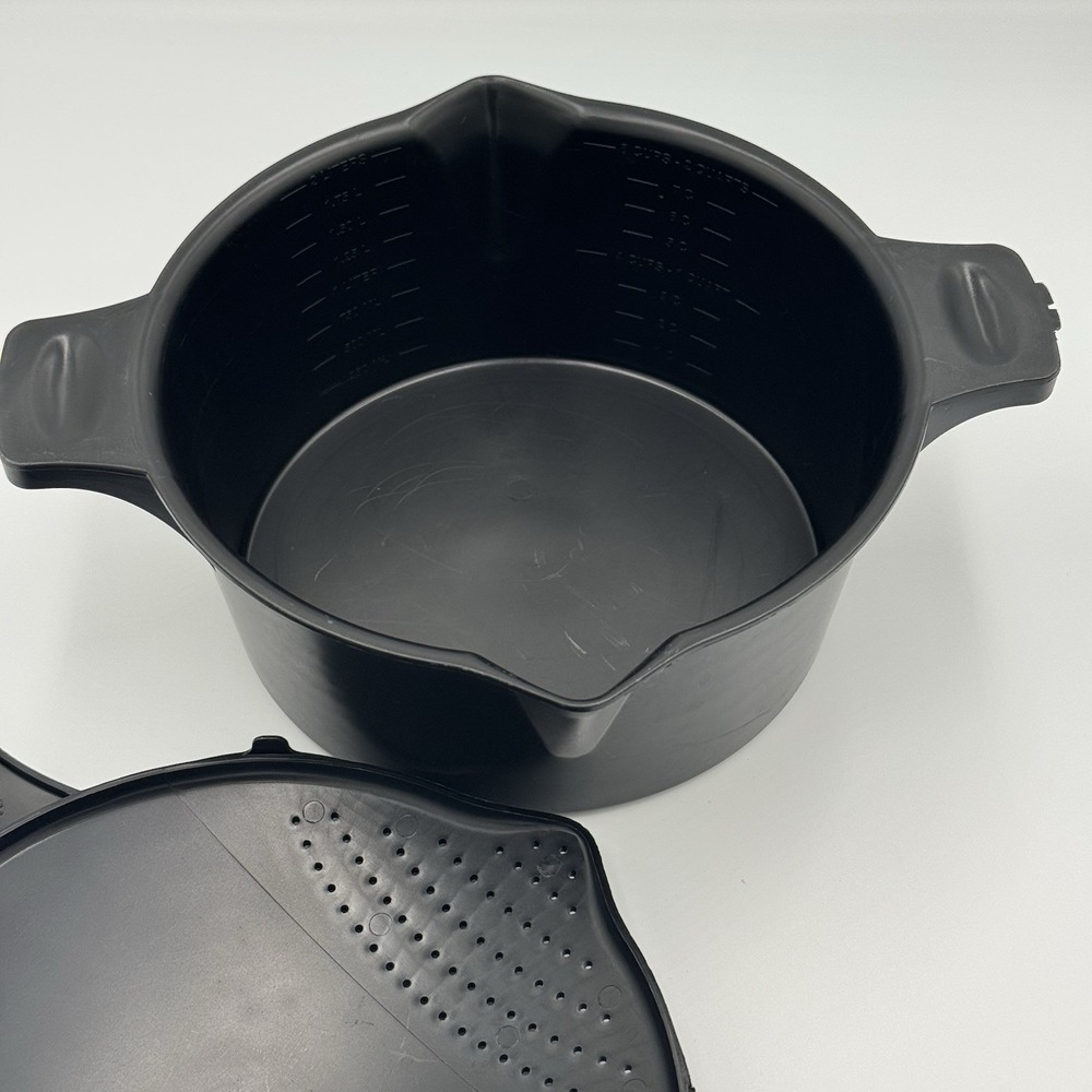 Pampered Chef Large 8 Cup 2 Qt Micro Cooker Microwave Steamer Strainer Lid Black - Picture 6 of 7